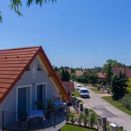 Tulipán 3*